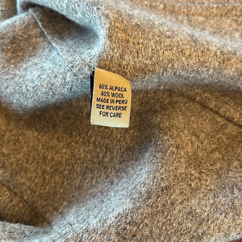 Wool Assymetrical jacket - Picture 8 of 8